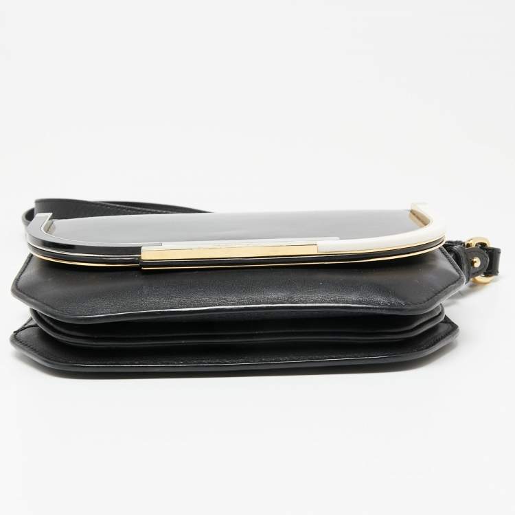 Pre Owned Salvatore Ferragamo Black Patent Leather And Leather Flap Crossbody Bag