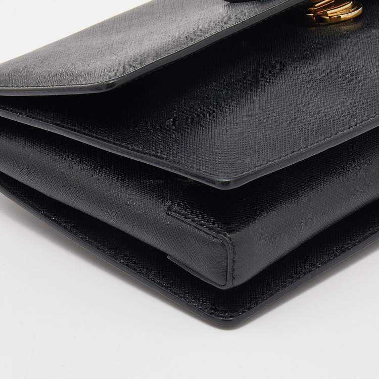 مملوكة مسبقًا Salvatore Ferragamo Black Leather Vara Bow Chain Shoulder Bag