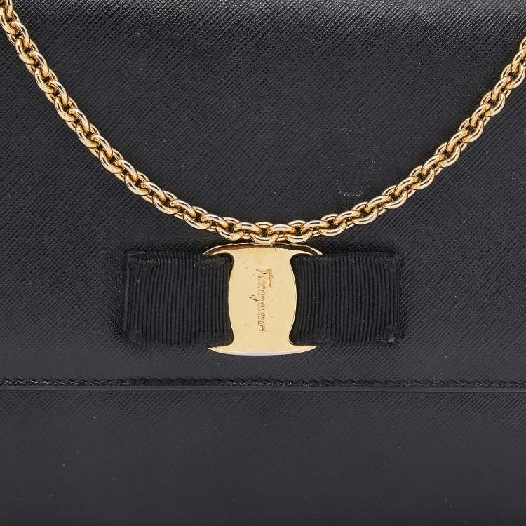مملوكة مسبقًا Salvatore Ferragamo Black Leather Vara Bow Chain Shoulder Bag