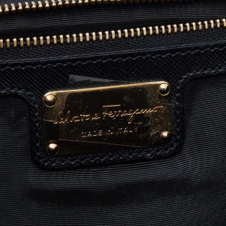مملوكة مسبقًا Salvatore Ferragamo Black Leather Vara Bow Chain Shoulder Bag