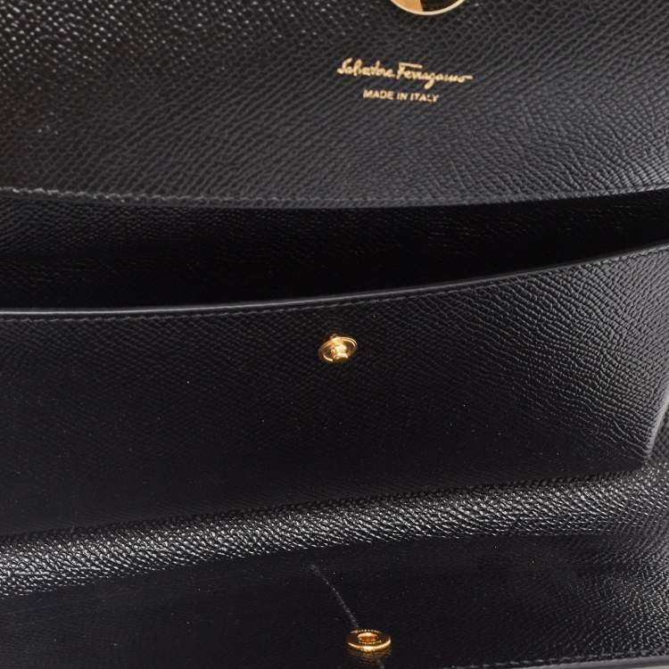 Pre Owned Salvatore Ferragamo Black Leather Mini Vara Bow Clutch Bag