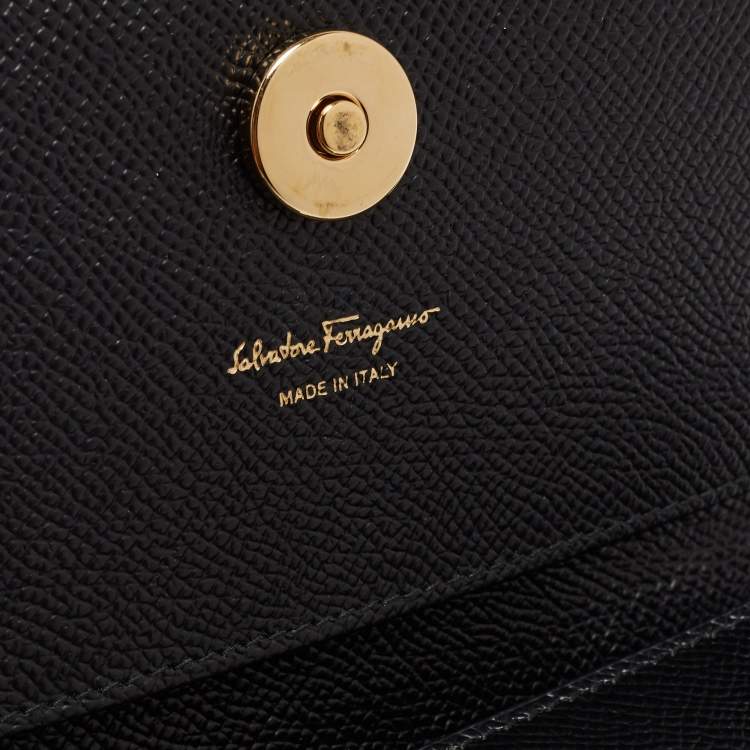 Pre Owned Salvatore Ferragamo Black Leather Mini Vara Bow Clutch Bag