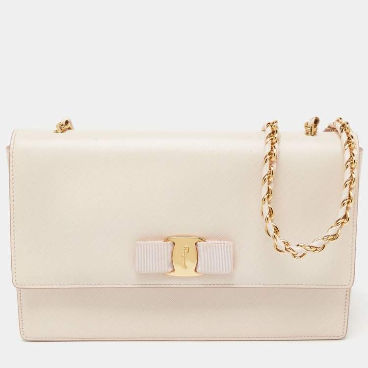 FERRAGAMO - GINNY ショルダーバッグ ーNEW BISQUE Salvatore Ferragamo Ginny Bag – Coconana
