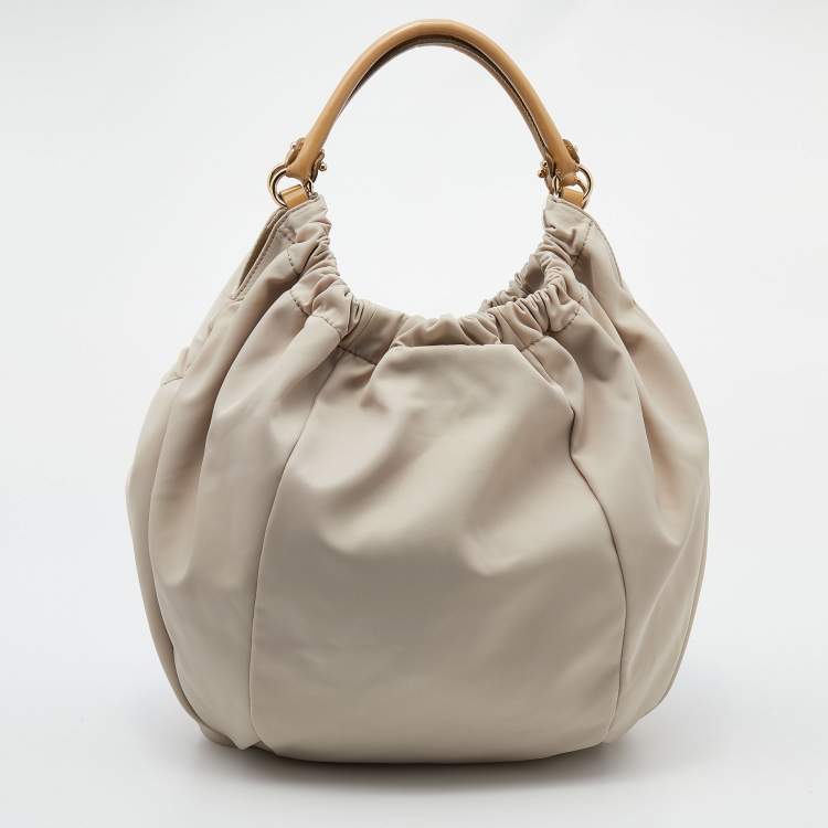 Pre Owned Salvatore Ferragamo Beige Nylon and Patent Leather Hobo