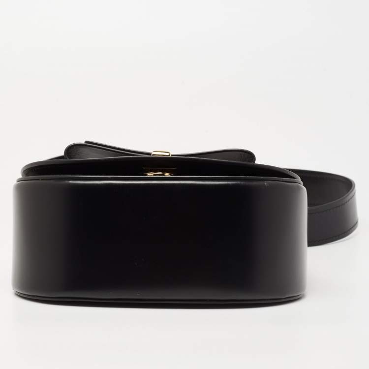 Pre Owned Salvatore Ferragamo Black Leather Vara Bow Flap Shoulder Bag