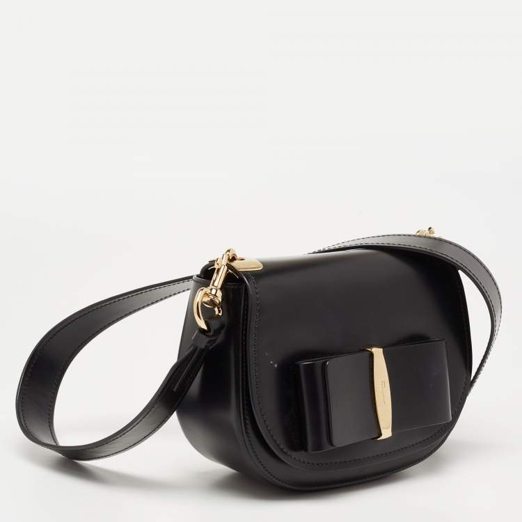 Pre Owned Salvatore Ferragamo Black Leather Vara Bow Flap Shoulder Bag
