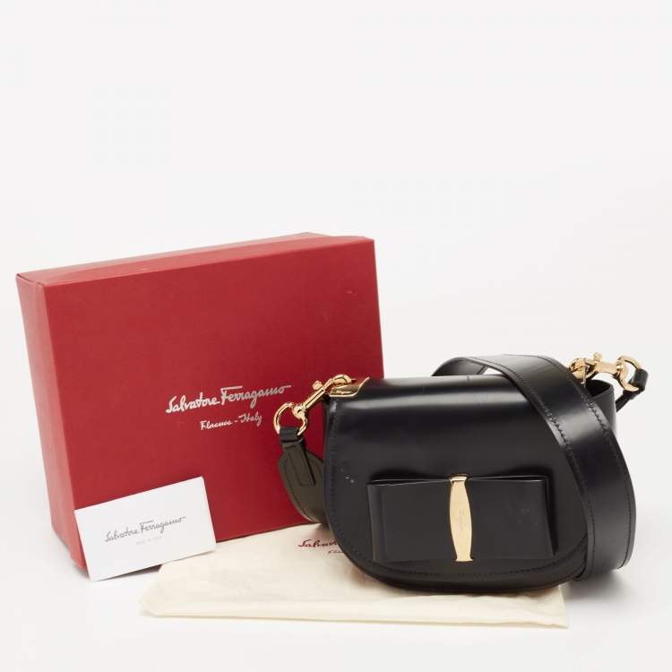 Pre Owned Salvatore Ferragamo Black Leather Vara Bow Flap Shoulder Bag