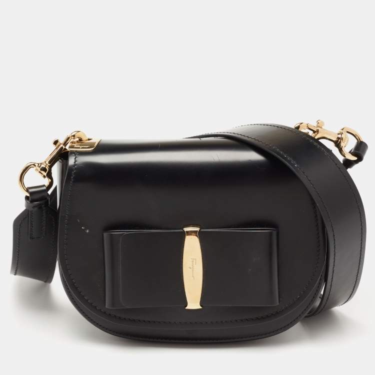 Pre Owned Salvatore Ferragamo Black Leather Vara Bow Flap Shoulder Bag
