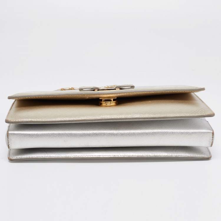 Pre Owned Salvatore Ferragamo Metallic Silver/Gold Leather Vara Bow Shoulder Bag