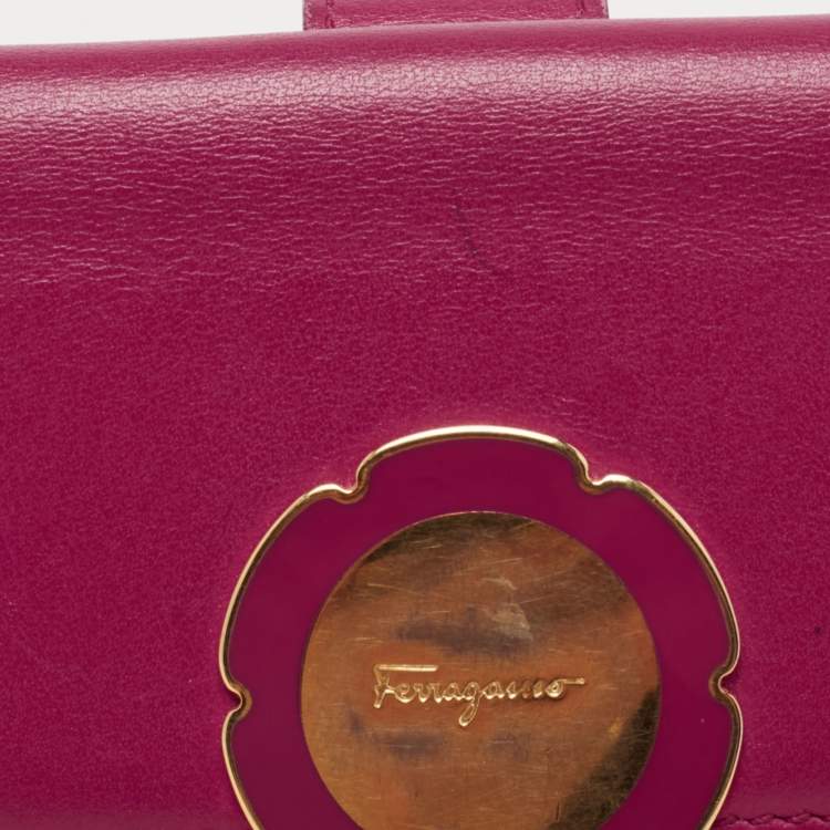 Pre Owned Salvatore Ferragamo Fuchsia Leather Compact Wallet