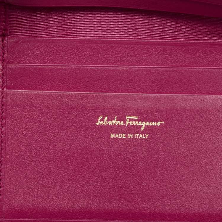 Pre Owned Salvatore Ferragamo Fuchsia Leather Compact Wallet
