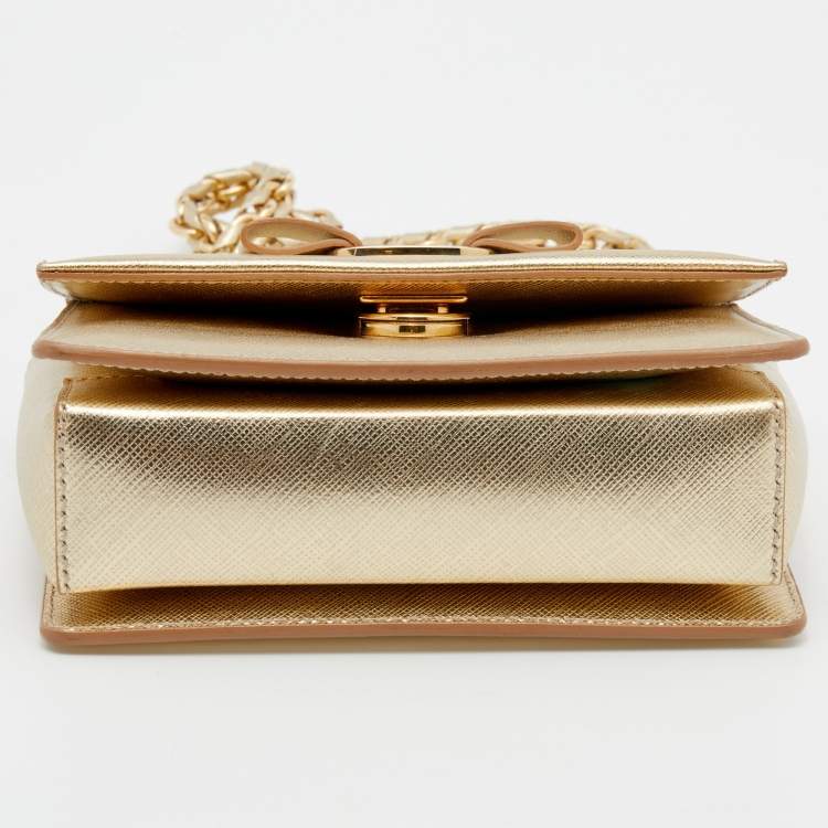 Pre Owned Salvatore Ferragamo Gold Leather Mini Ginny Crossbody Bag