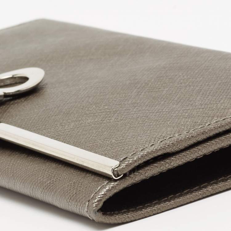 Pre Owned Salvatore Ferragamo Grey Saffiano Leather Gancini Clip Flap Wallet