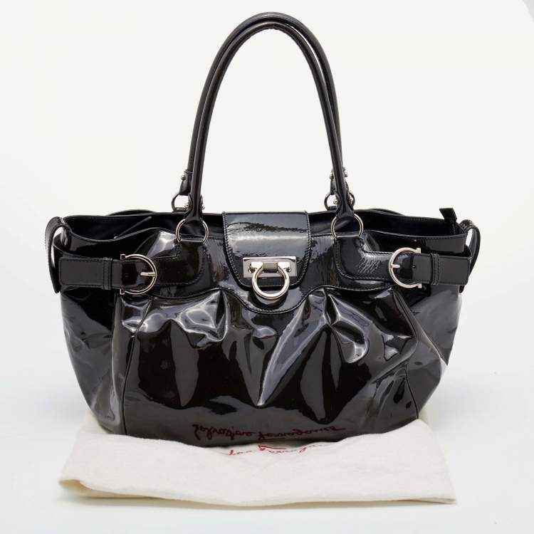 مملوكة مسبقًا Salvatore Ferragamo Dark Grey Patent Leather Marisa Satchel