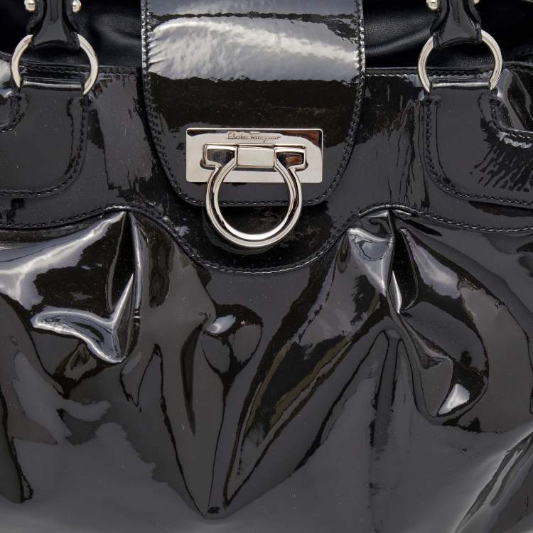مملوكة مسبقًا Salvatore Ferragamo Dark Grey Patent Leather Marisa Satchel