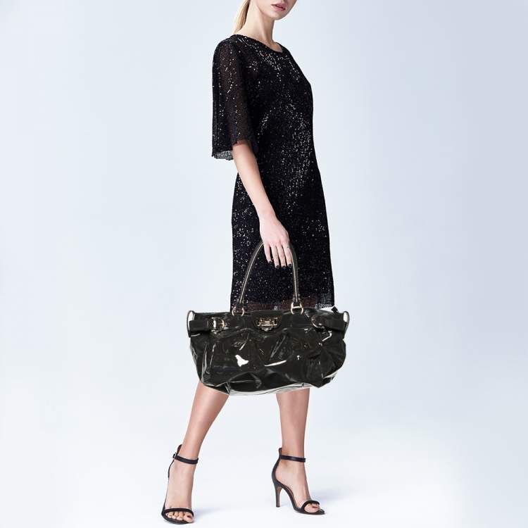 مملوكة مسبقًا Salvatore Ferragamo Dark Grey Patent Leather Marisa Satchel