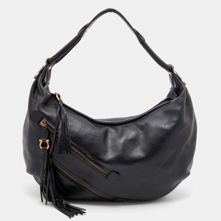 مملوكة مسبقًا Salvatore Ferragamo Black Leather Tassel Detail Hobo