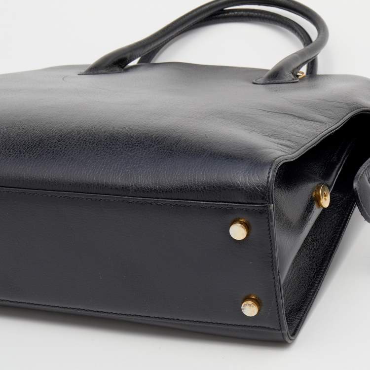 مملوكة مسبقًا Salvatore Ferragamo Black Leather Gancini Satchel