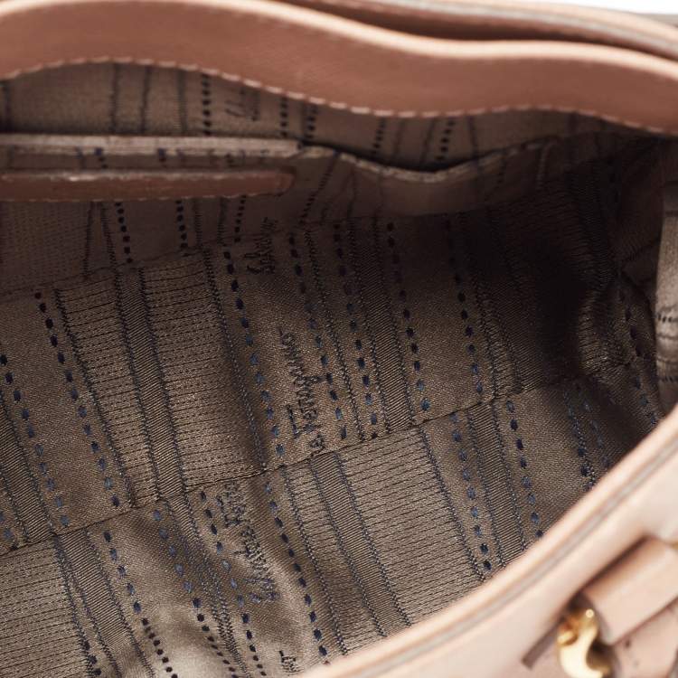 Pre Owned Salvatore Ferragamo Poudre Beige Leather Beky Tote