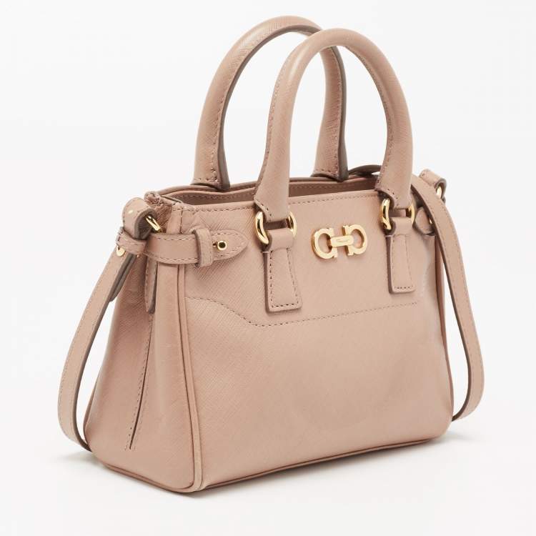 Pre Owned Salvatore Ferragamo Poudre Beige Leather Beky Tote