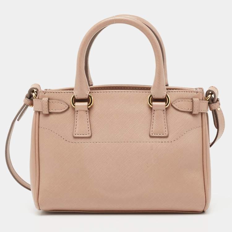 Pre Owned Salvatore Ferragamo Poudre Beige Leather Beky Tote