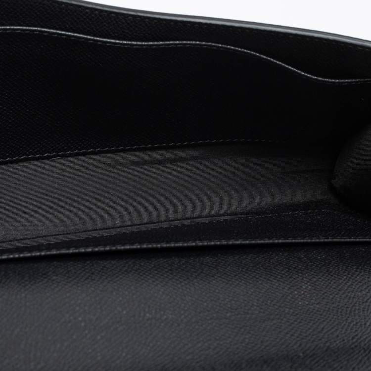 مملوكة مسبقًا Salvatore Ferragamo Black Leather Gancio Clasp Chain Clutch