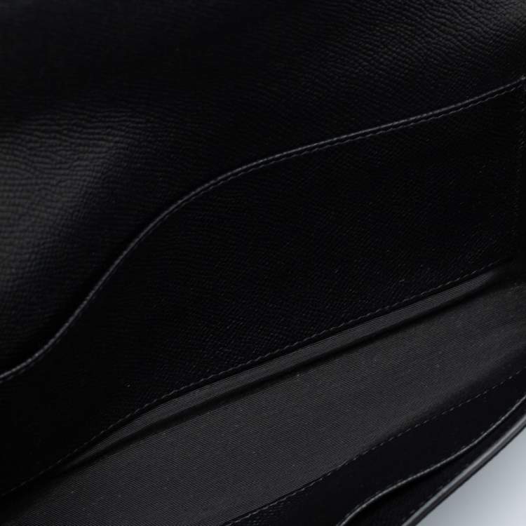 مملوكة مسبقًا Salvatore Ferragamo Black Leather Gancio Clasp Chain Clutch
