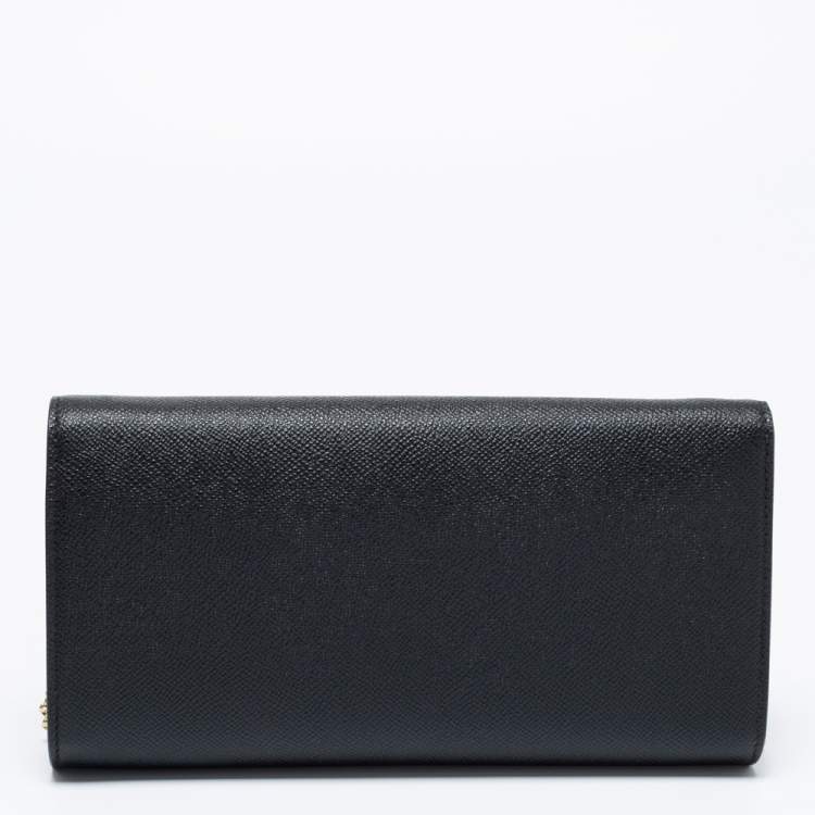 مملوكة مسبقًا Salvatore Ferragamo Black Leather Gancio Clasp Chain Clutch