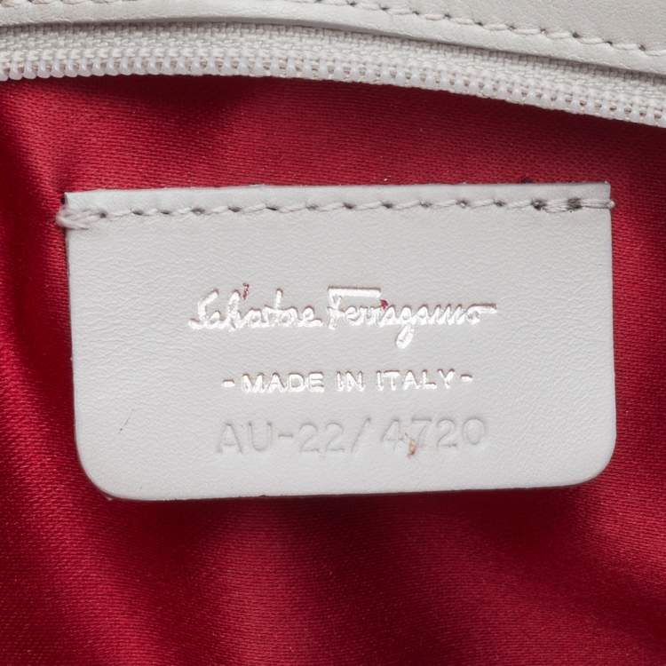 Pre Owned Salvatore Ferragamo Silver Satin Vara Bow Crossbody Bag