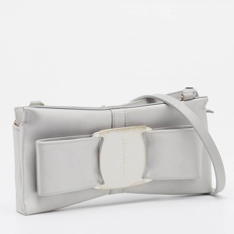 Pre Owned Salvatore Ferragamo Silver Satin Vara Bow Crossbody Bag
