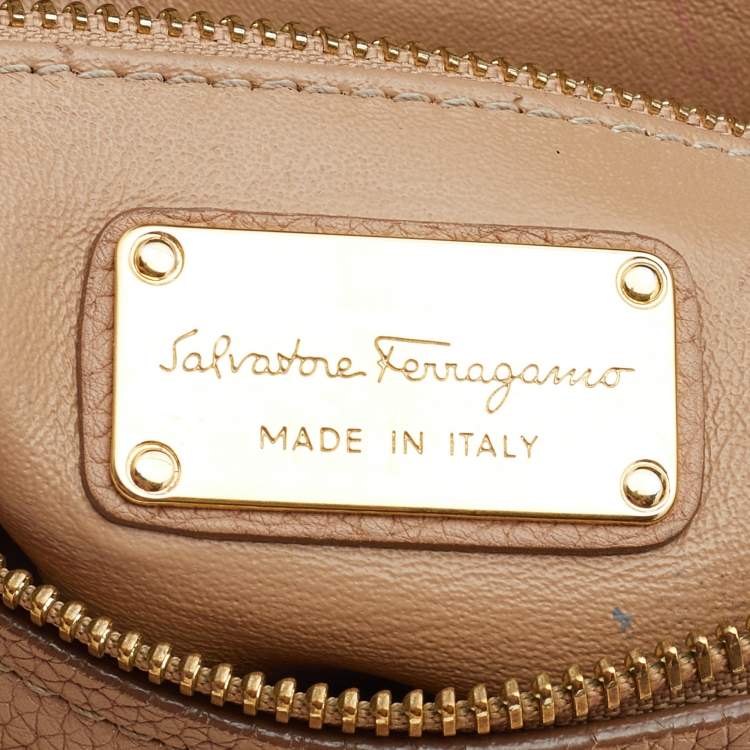 Pre Owned Salvatore Ferragamo Beige Leather Fanisa Hobo
