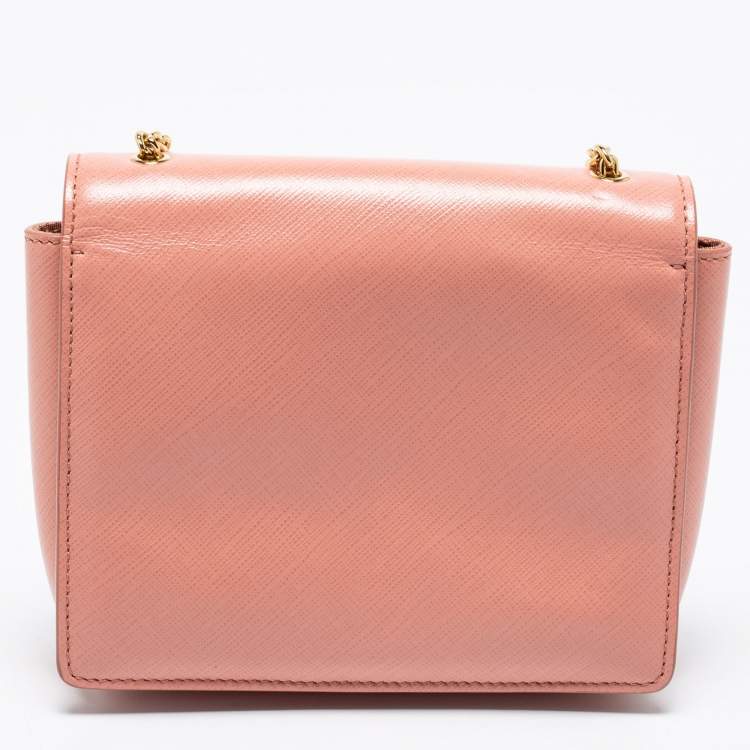 مملوكة مسبقًا Salvatore Ferragamo Peach Leather Vara Bow Crossbody Bag