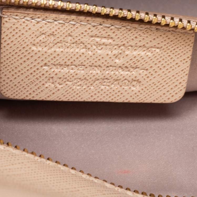 مملوكة مسبقًا Salvatore Ferragamo Beige Leather Medium Ginny Shoulder Bag