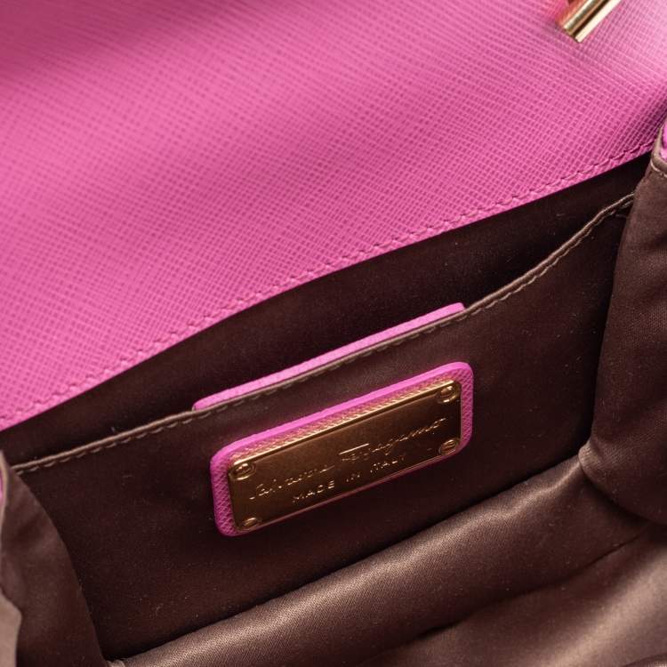 مملوكة مسبقًا Salvatore Ferragamo Two Tone Pink Leather Mini Vara Shoulder Bag