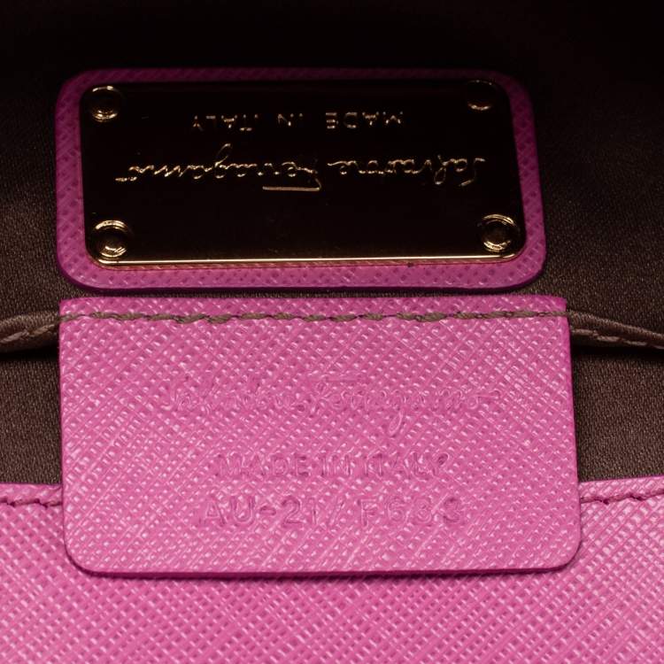 مملوكة مسبقًا Salvatore Ferragamo Two Tone Pink Leather Mini Vara Shoulder Bag