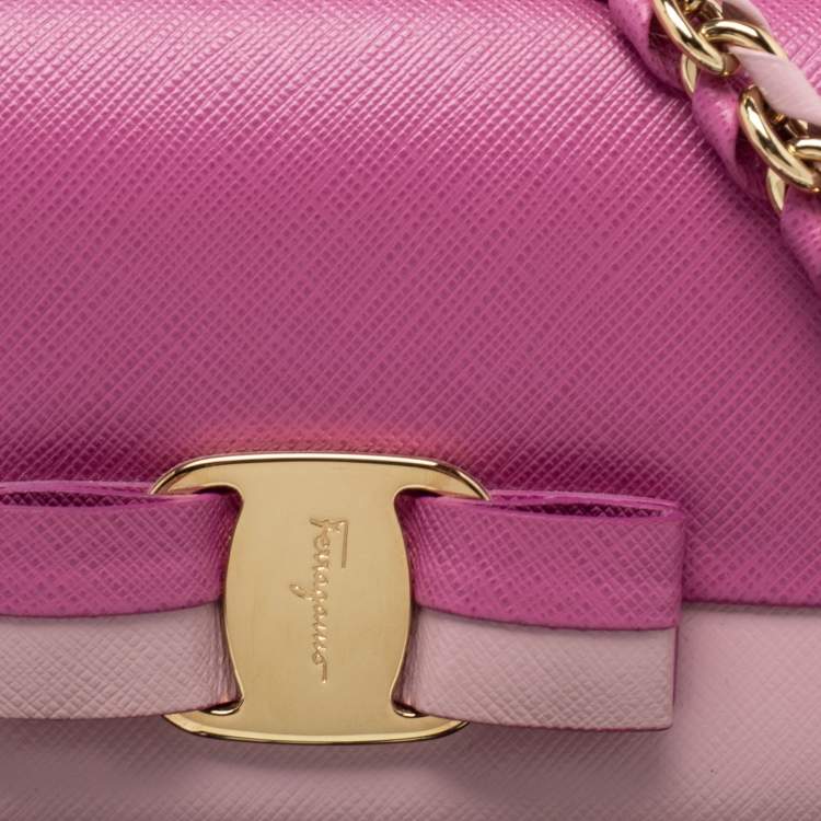 مملوكة مسبقًا Salvatore Ferragamo Two Tone Pink Leather Mini Vara Shoulder Bag