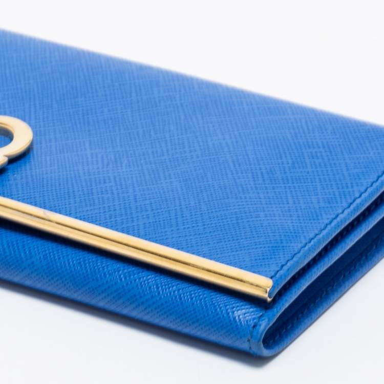 مملوكة مسبقًا Salvatore Ferragamo Blue Leather Gancini Icona Continental Wallet