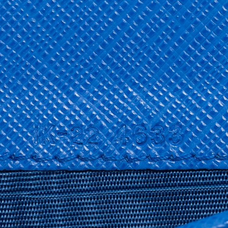 مملوكة مسبقًا Salvatore Ferragamo Blue Leather Gancini Icona Continental Wallet
