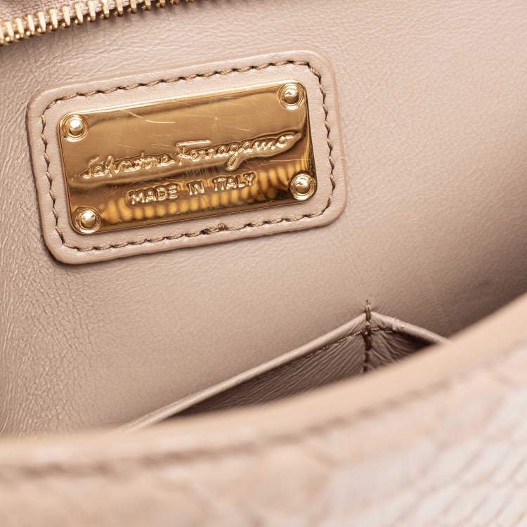 مملوكة مسبقًا Salvatore Ferragamo Beige Snakeskin Embossed Leather Sofia Top Handle Bag