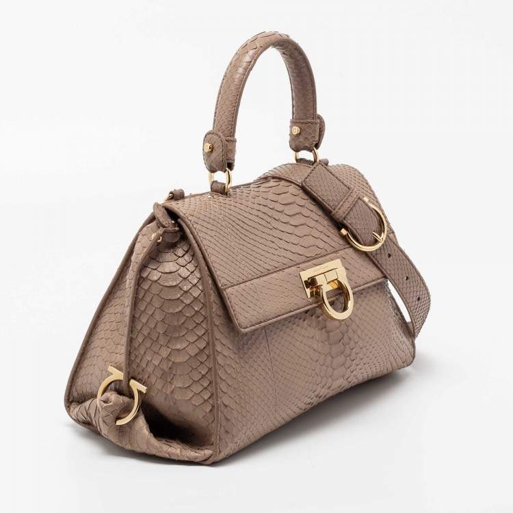مملوكة مسبقًا Salvatore Ferragamo Beige Snakeskin Embossed Leather Sofia Top Handle Bag