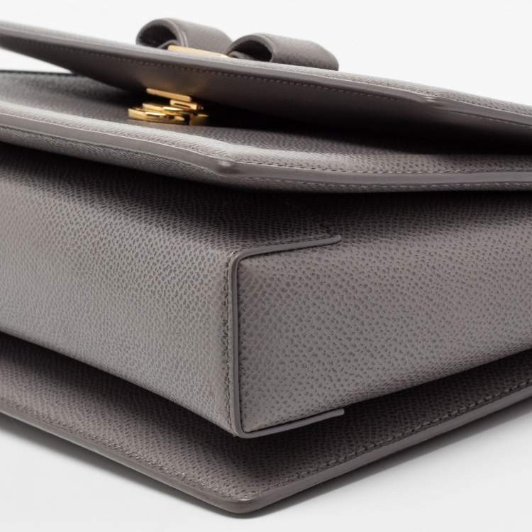 Pre Owned Salvatore Ferragamo Grey Leather Medium Ginny Shoulder Bag