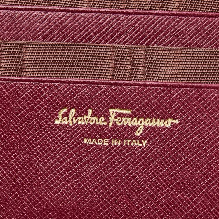 Pre Owned Salvatore Ferragamo Burgundy Leather Gancini Compact Wallet