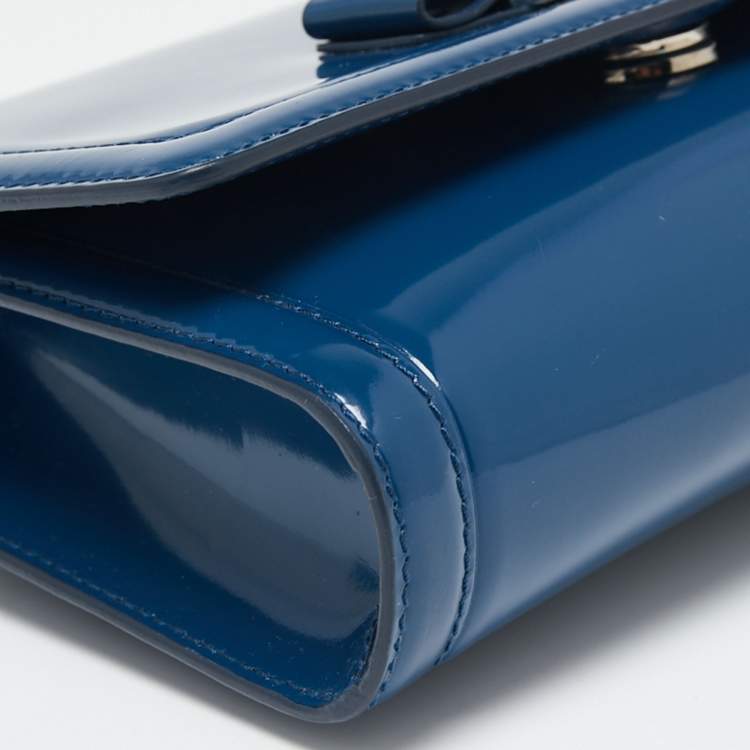 مملوكة مسبقًا Salvatore Ferragamo Blue Smooth Leather Bow Shoulder Bag