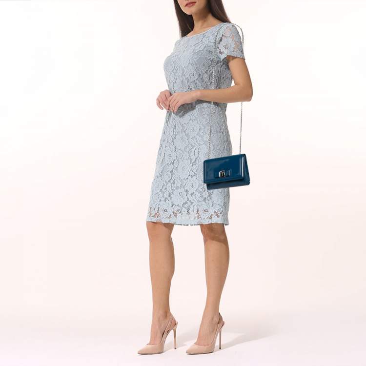 مملوكة مسبقًا Salvatore Ferragamo Blue Smooth Leather Bow Shoulder Bag