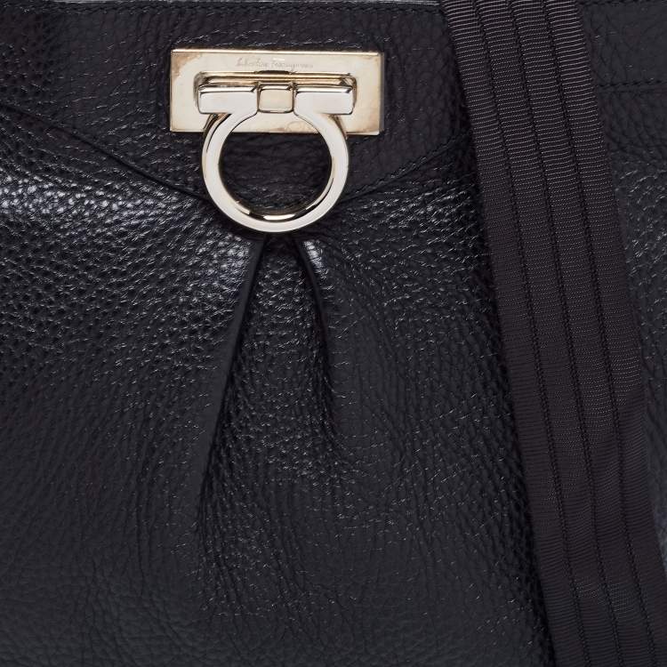 Pre Owned Salvatore Ferragamo Black Leather Graziella Crossbody Bag
