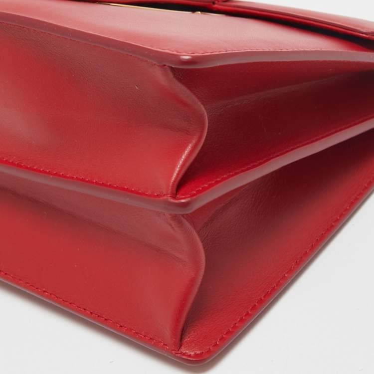 Pre Owned Salvatore Ferragamo Red Lipstick Leather Thalia Shoulder Bag