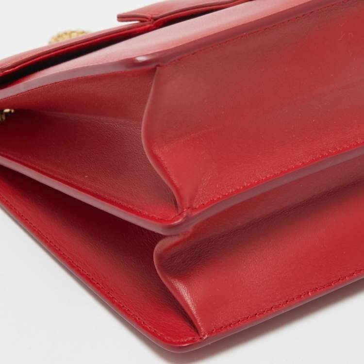 Pre Owned Salvatore Ferragamo Red Lipstick Leather Thalia Shoulder Bag