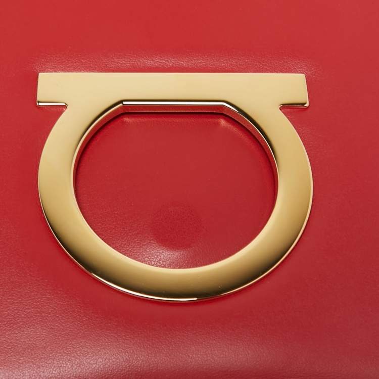 Pre Owned Salvatore Ferragamo Red Lipstick Leather Thalia Shoulder Bag