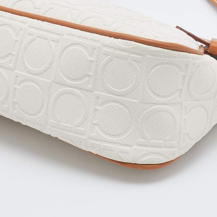 مملوكة مسبقًا Salvatore Ferragamo Off White/Brown Gancini Embossed Leather Shoulder Bag