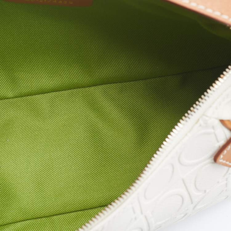 مملوك�ة مسبقًا Salvatore Ferragamo Off White/Brown Gancini Embossed Leather Shoulder Bag